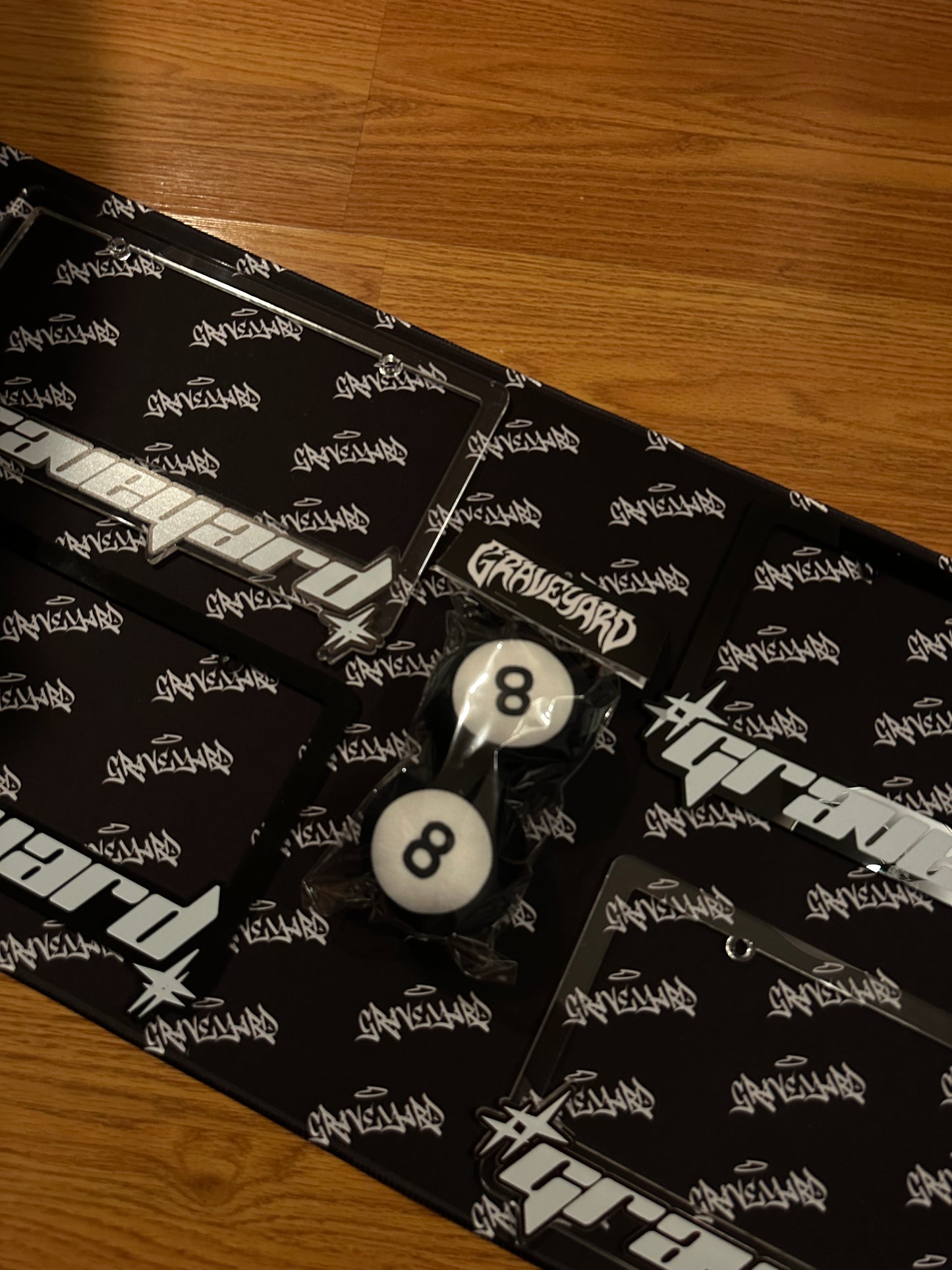 Hanging 8 BALL
